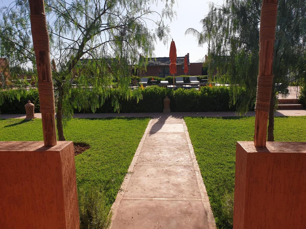 Les Orangers De L'Ourika Hotel Douar Akkara ภายนอก รูปภาพ